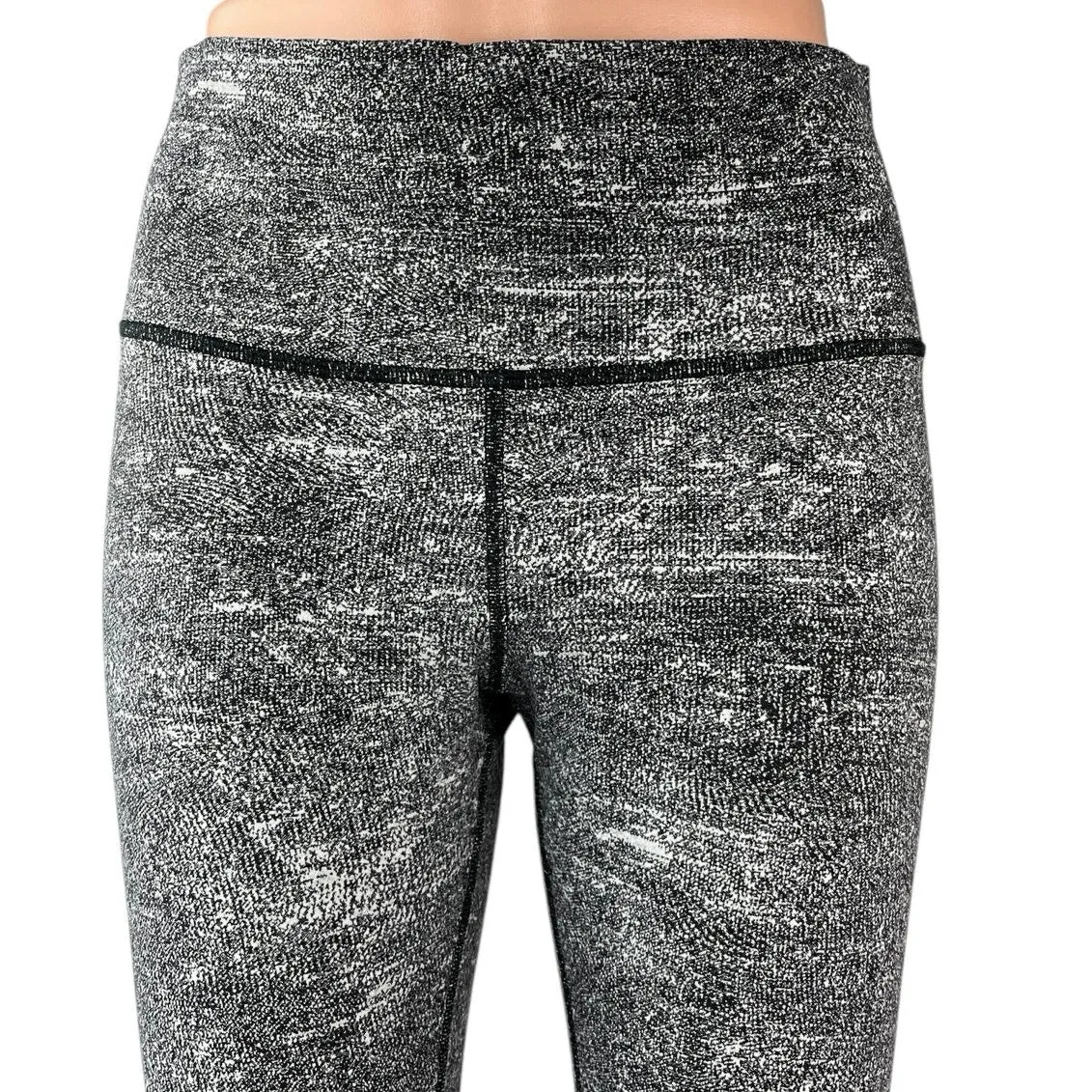 Lululemon Black Gray High Waisted Yoga Capri Athletic Leggings Pants Size S/M