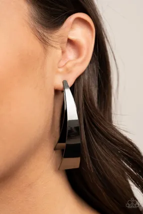 Underestimated Edge Black-Earrings